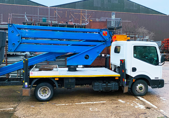 Cherry picker folded