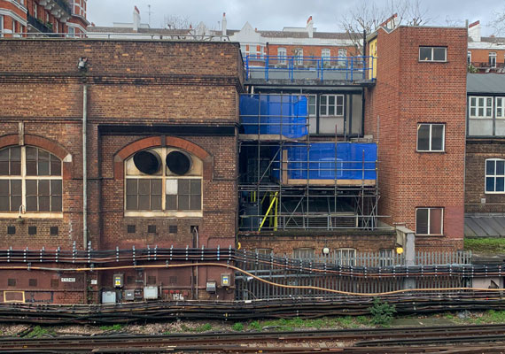 Earls court exterior scaffolding