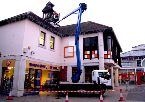 Cherry Picker Hire For Shopping Centre Christmas Decorations